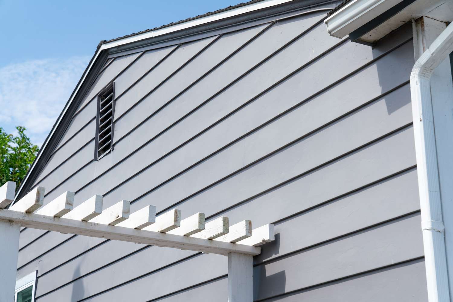 Vinyl siding, commonly worked with by siding installers in Woodstock, Ontario,